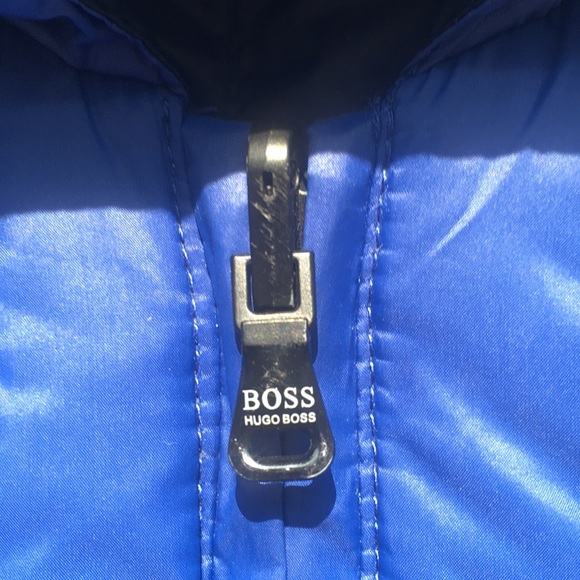 Light Puffer Vest - Picture 4 of 8